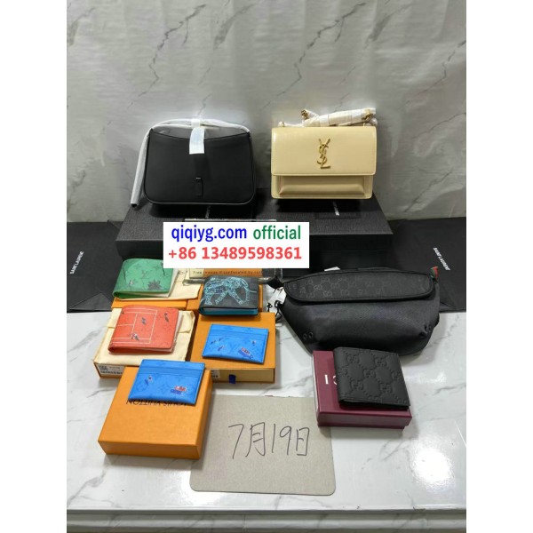qiqiyg.com whatsapp:+8613489598361 Sacs à main et vêtements de mode en gros Darcy-yupoo Topk8-09