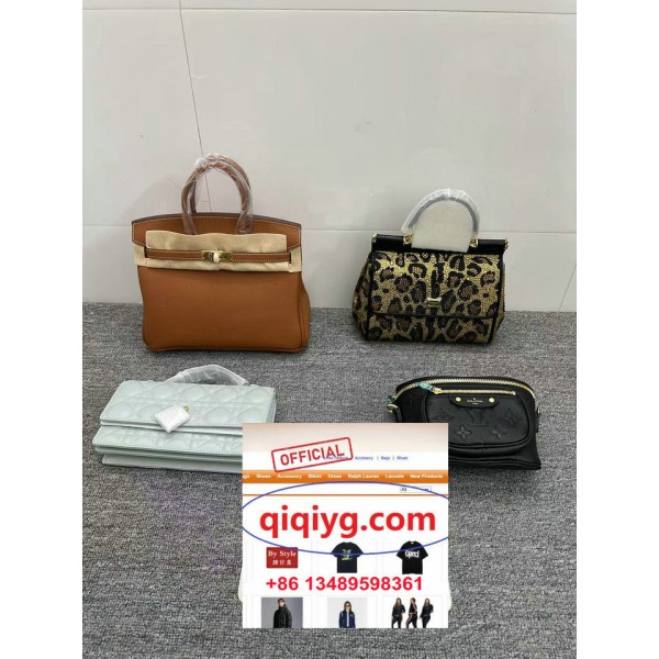 qiqiyg.com whatsapp:+8613489598361 Sacs à main et vêtements de mode en gros Darcy-yupoo Topk8-28