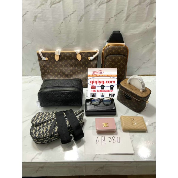 qiqiyg.com whatsapp:+8613489598361 Sacs à main et vêtements de mode en gros Darcy-yupoo Topk8-39