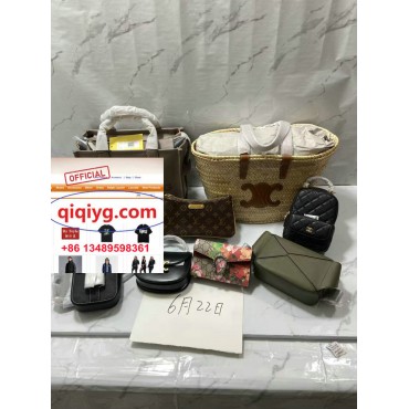 qiqiyg.com whatsapp:+8613489598361 Sacs à main et vêtements de mode en gros Darcy-yupoo Topk8-52