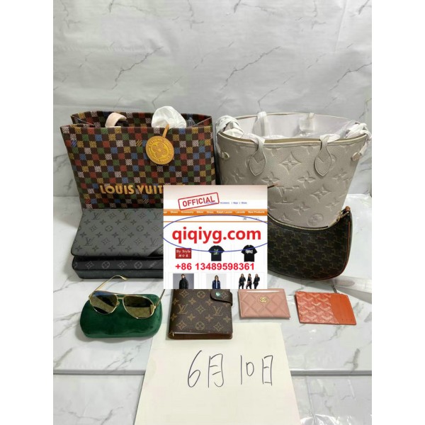 qiqiyg.com whatsapp:+8613489598361 Sacs à main et vêtements de mode en gros Darcy-yupoo Topk8-97