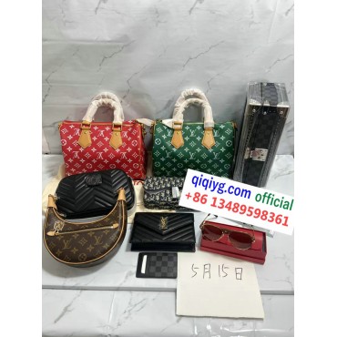 qiqiyg.com whatsapp:+8613489598361 Sacs à main et vêtements de mode en gros Darcy-yupoo Topk8-128