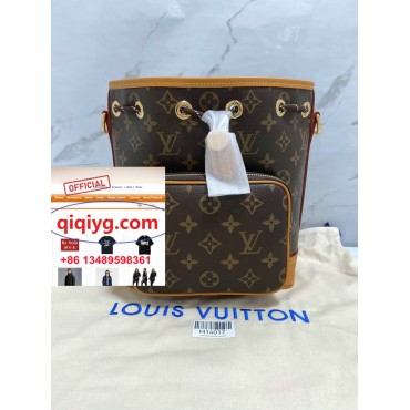 qiqiyg.com whatsapp:+8613489598361 Sacs à main et vêtements de mode en gros Darcy-yupoo Topk8-132